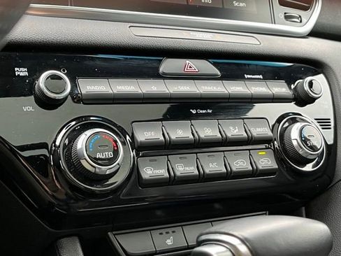 Certified 2022 Kia Sportage Nightfall Edition w/ Nighfall AWD Premium Package image 25