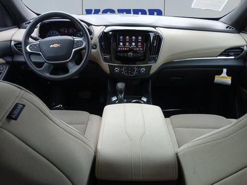 Used 2023 Chevrolet Traverse LS AWD/4WD image 12