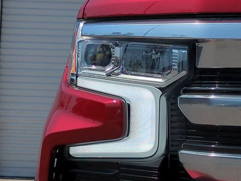 Used 2023 Chevrolet Silverado 1500 High Country w/ Technology Package image 10