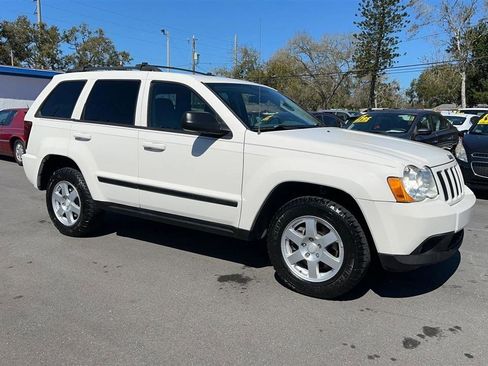 Used 2008 Jeep Grand Cherokee Laredo w/ Driver Convenience Group image 5