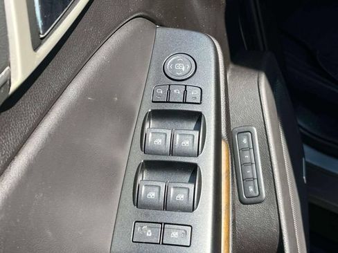 Used 2019 GMC Yukon XL Denali AWD/4WD image 28