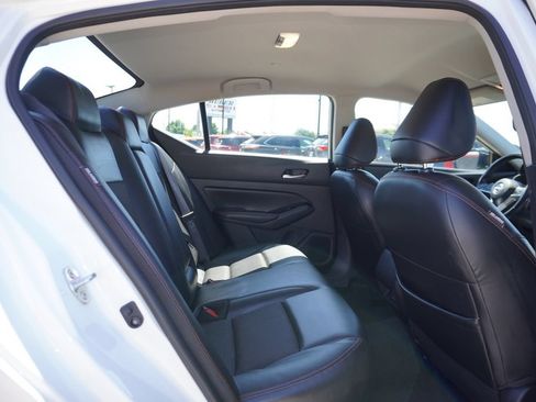 Used 2024 Nissan Altima 2.5 SR FWD image 27