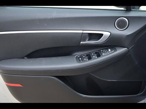 Used 2025 Hyundai Sonata SE image 19