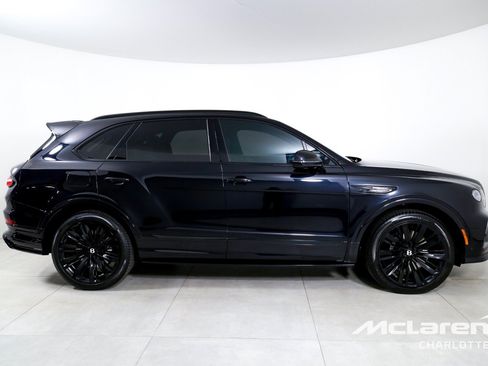 Used 2023 Bentley Bentayga Speed AWD/4WD image 9