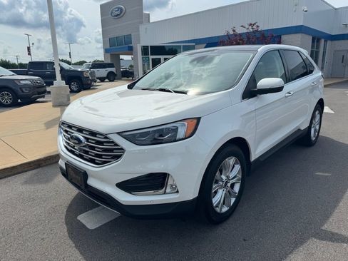 Certified 2022 Ford Edge Titanium w/ Equipment Group 301A AWD/4WD image 4