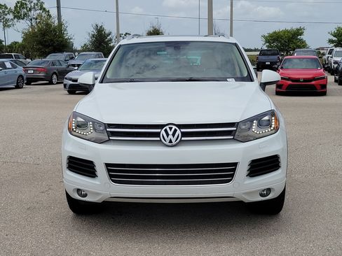Used 2013 Volkswagen Touareg TDI AWD/4WD image 2