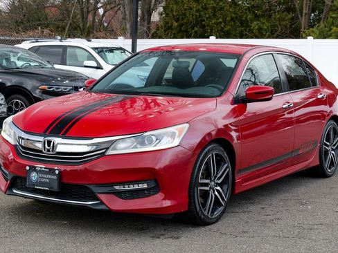 Used 2016 Honda Accord Sport image 3