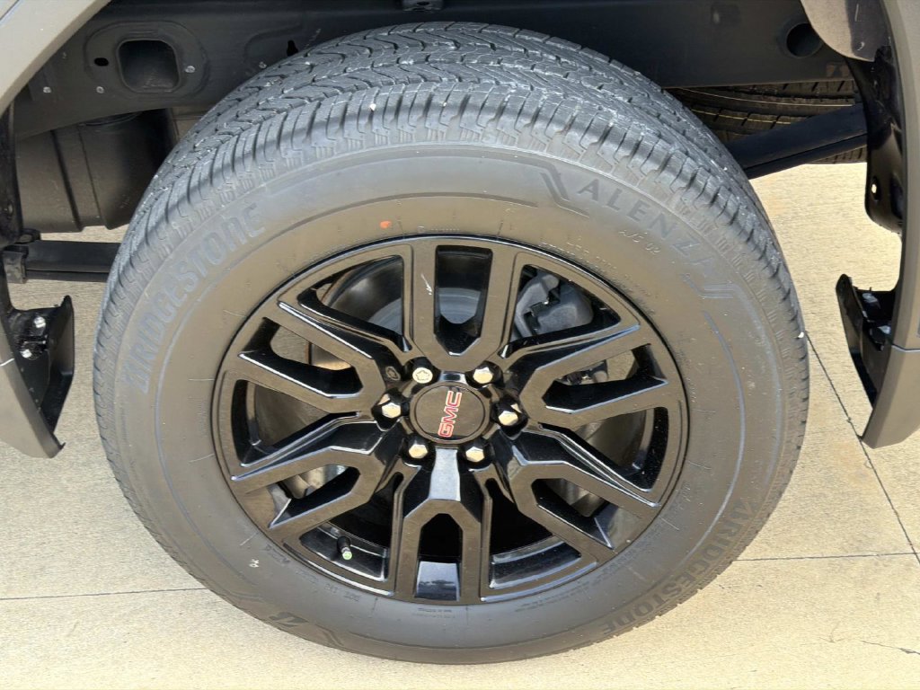 Used 2022 GMC Sierra 1500 Elevation RWD image 6