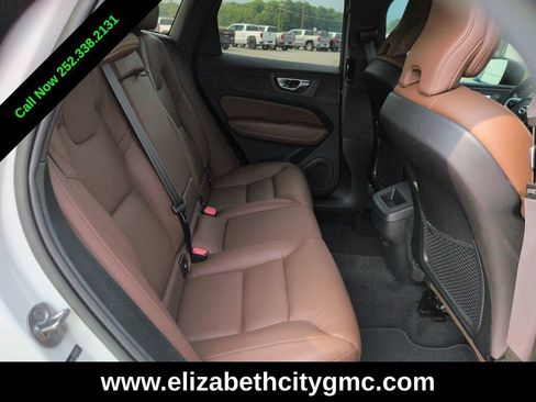 Used 2023 Volvo XC60 B5 Plus AWD/4WD image 20