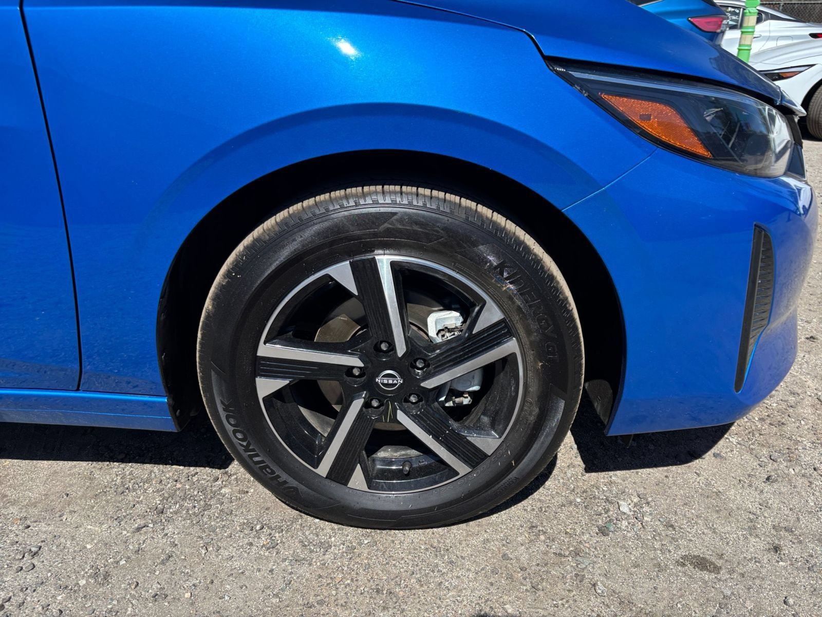 Used 2025 Nissan Sentra SV FWD image 28