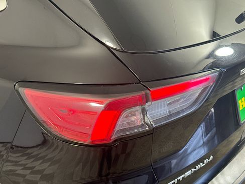 Used 2021 Ford Escape Titanium image 36