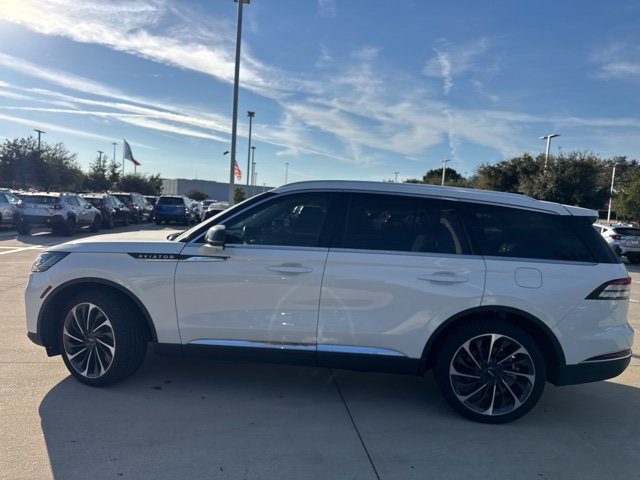 Used 2025 Lincoln Aviator Reserve w/ Equipment Group 201A AWD/4WD image 6
