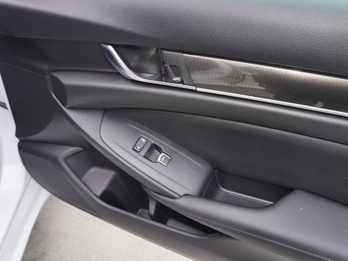 Used 2021 Honda Accord Sport image 10