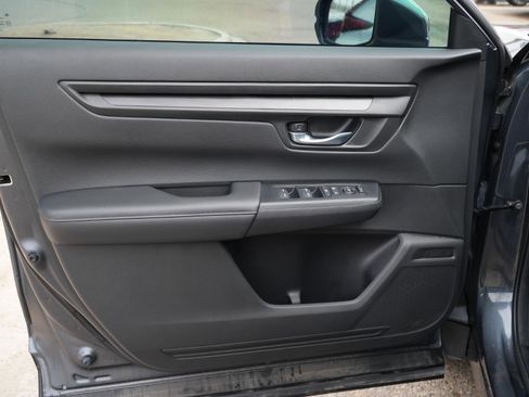 Used 2025 Honda CR-V EX image 11