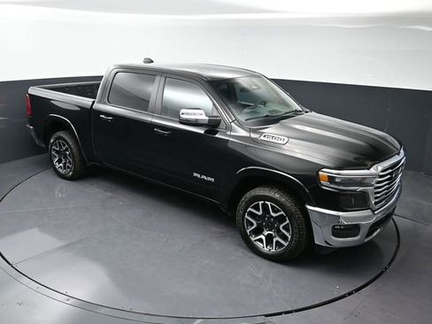 Used 2025 RAM 1500 Laramie image 32