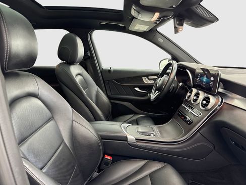 Used 2020 Mercedes-Benz GLC 300 4MATIC image 42