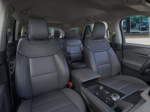 New 2026 Ford Explorer Active w/ Active Comfort Package image 10