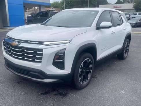 New 2026 Chevrolet Equinox LT w/ Convenience Package II FWD image 6
