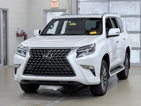 Used 2023 Lexus GX 460 Luxury AWD/4WD image 3