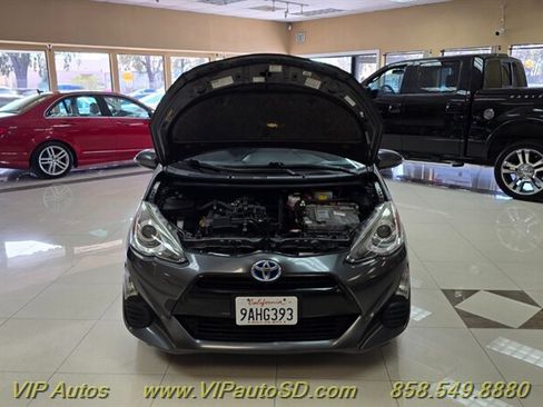 Used 2016 Toyota Prius C Two FWD image 9