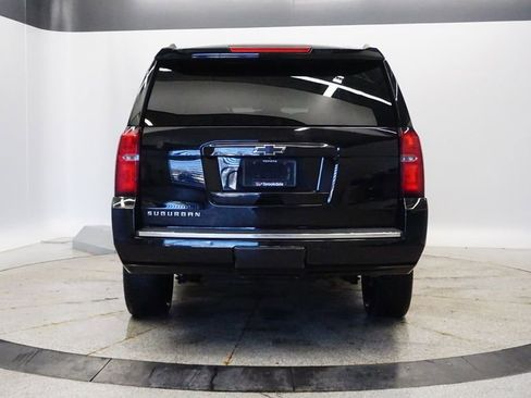 Used 2015 Chevrolet Suburban LTZ image 4