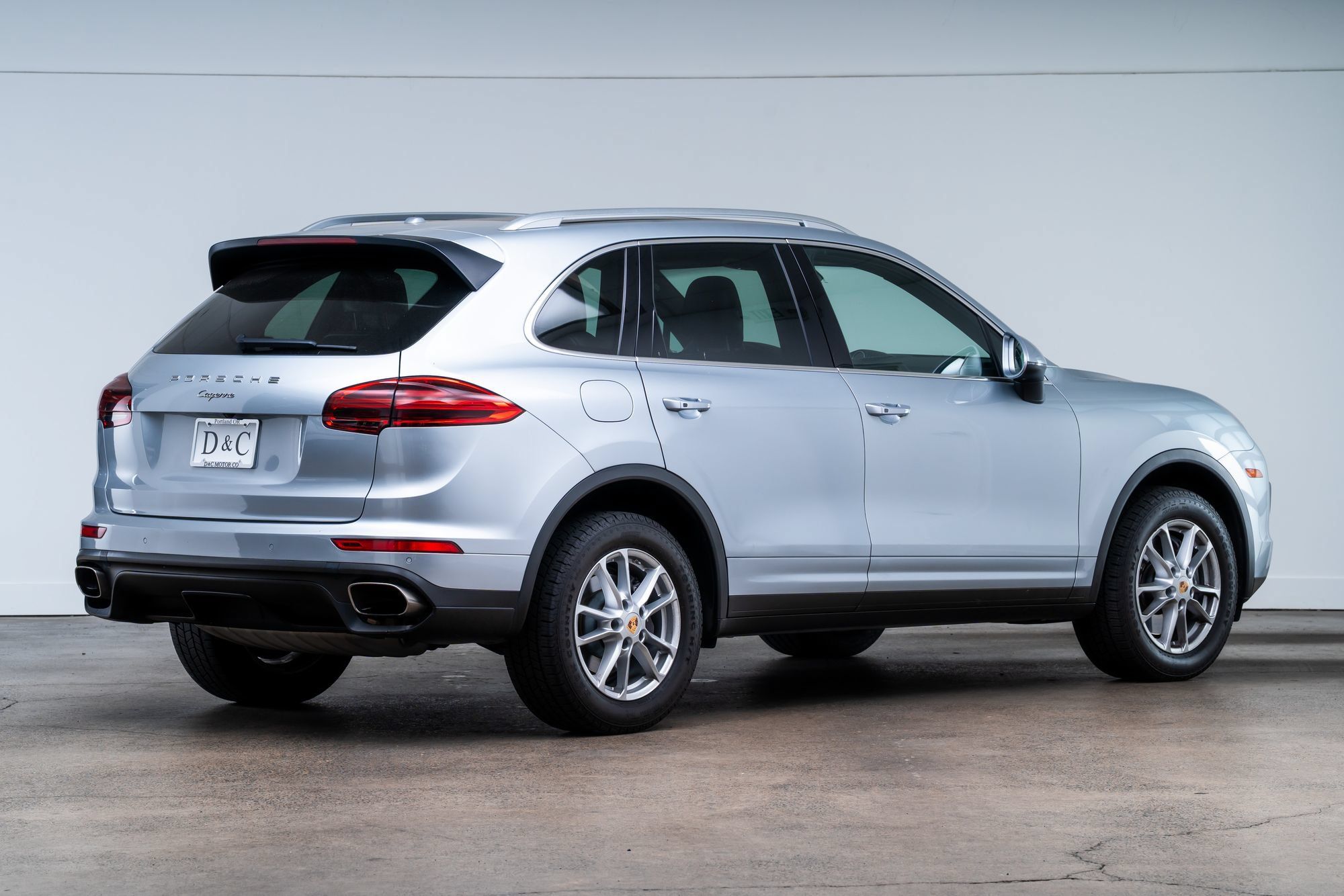 Used 2016 Porsche Cayenne AWD/4WD image 6