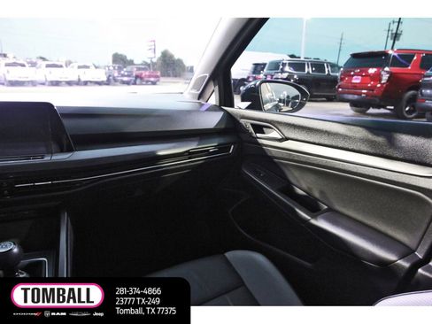 Used 2022 Volkswagen GTI SE image 12