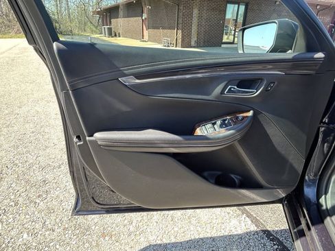 Used 2014 Chevrolet Impala LT FWD image 7