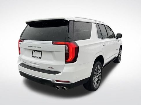 Used 2025 GMC Yukon Denali w/ Sun & Power Step Package AWD/4WD image 9