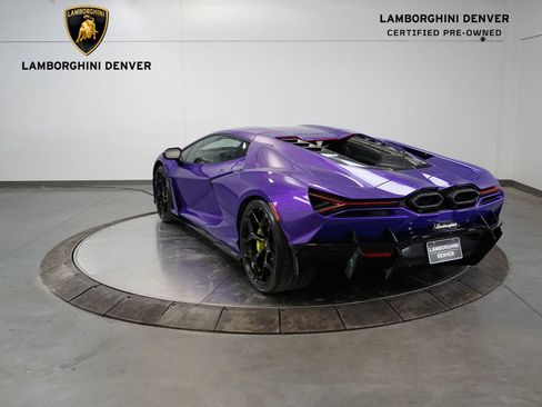 Used 2024 Lamborghini Revuelto image 3
