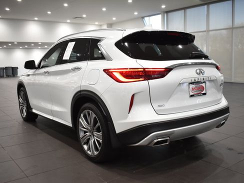 Used 2023 INFINITI QX50 Sensory image 9