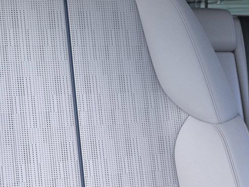 New 2026 Cadillac Optiq Luxury 2 image 21