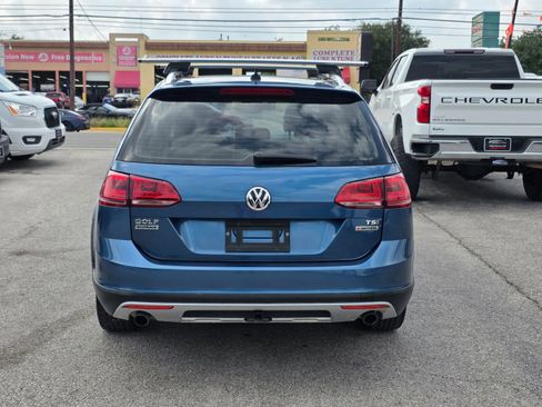 Used 2017 Volkswagen Golf Alltrack S AWD/4WD image 4