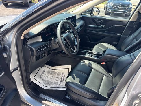 Certified 2024 Lincoln Corsair AWD image 24
