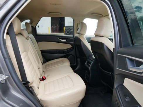 Used 2023 Ford Edge SEL AWD/4WD image 12