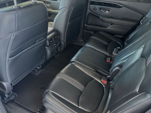New 2025 Honda Pilot EX-L image 7