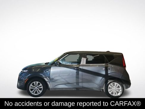 Used 2021 Kia Soul LX image 2