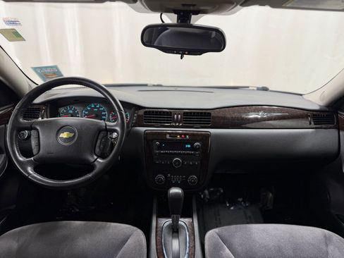 Used 2013 Chevrolet Impala LT w/ LT Sunroof Package image 19