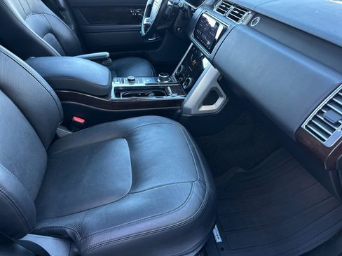 Used 2020 Land Rover Range Rover HSE image 15
