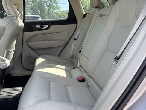 Used 2025 Volvo XC60 B5 Plus w/ Protection Package Premier AWD/4WD image 9