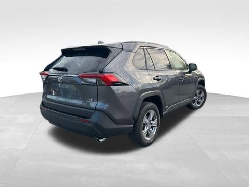 Used 2025 Toyota RAV4 LE image 4