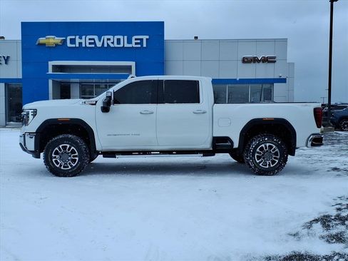 Used 2024 GMC Sierra 2500 SLT w/ SLT Premium Package image 6