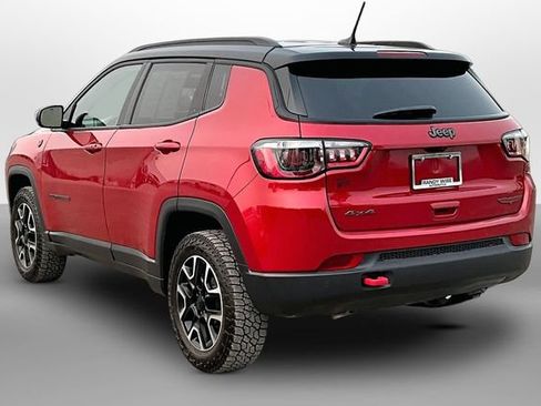 Used 2025 Jeep Compass Trailhawk AWD/4WD image 12