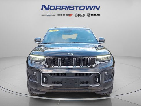 Used 2023 Jeep Grand Cherokee Overland w/ Luxury Tech Group IV image 2