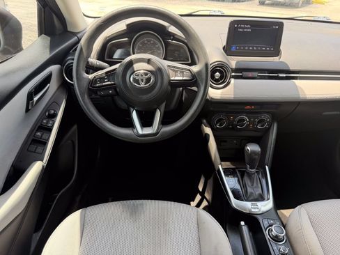 Used 2020 Toyota Yaris LE FWD image 16