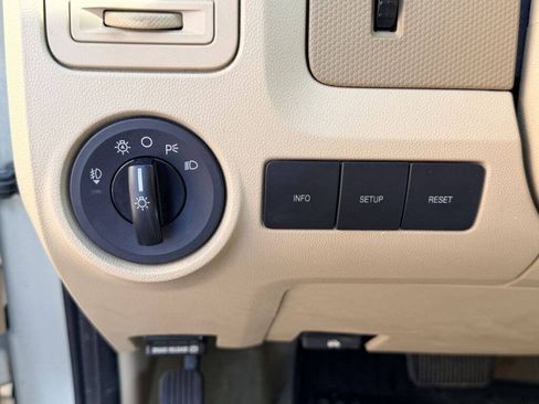 Used 2011 Ford Escape XLT w/ 203A Rapid Spec Order Code AWD/4WD image 15