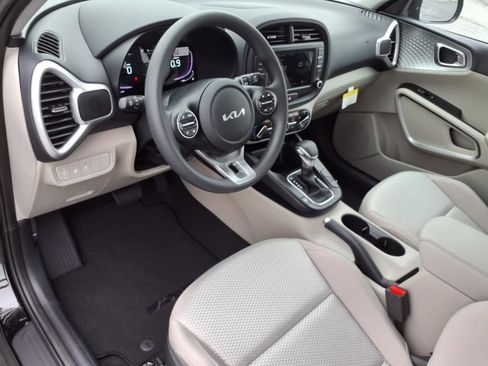 New 2025 Kia Soul LX image 11