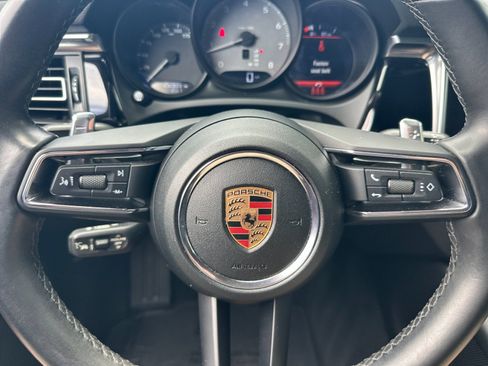 Certified 2024 Porsche Macan S AWD/4WD image 23
