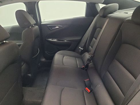 Used 2025 Chevrolet Malibu LS FWD image 18
