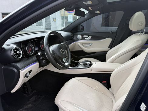 Used 2017 Mercedes-Benz E 300 4MATIC image 19